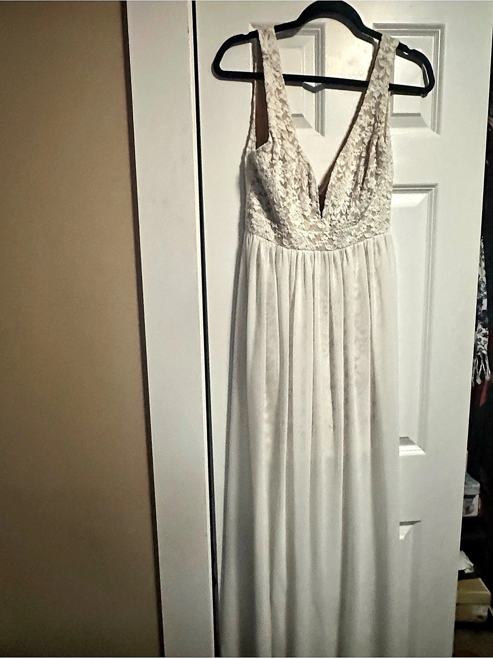 Lulus Lace Maxi Dress in White Size Medium Like New